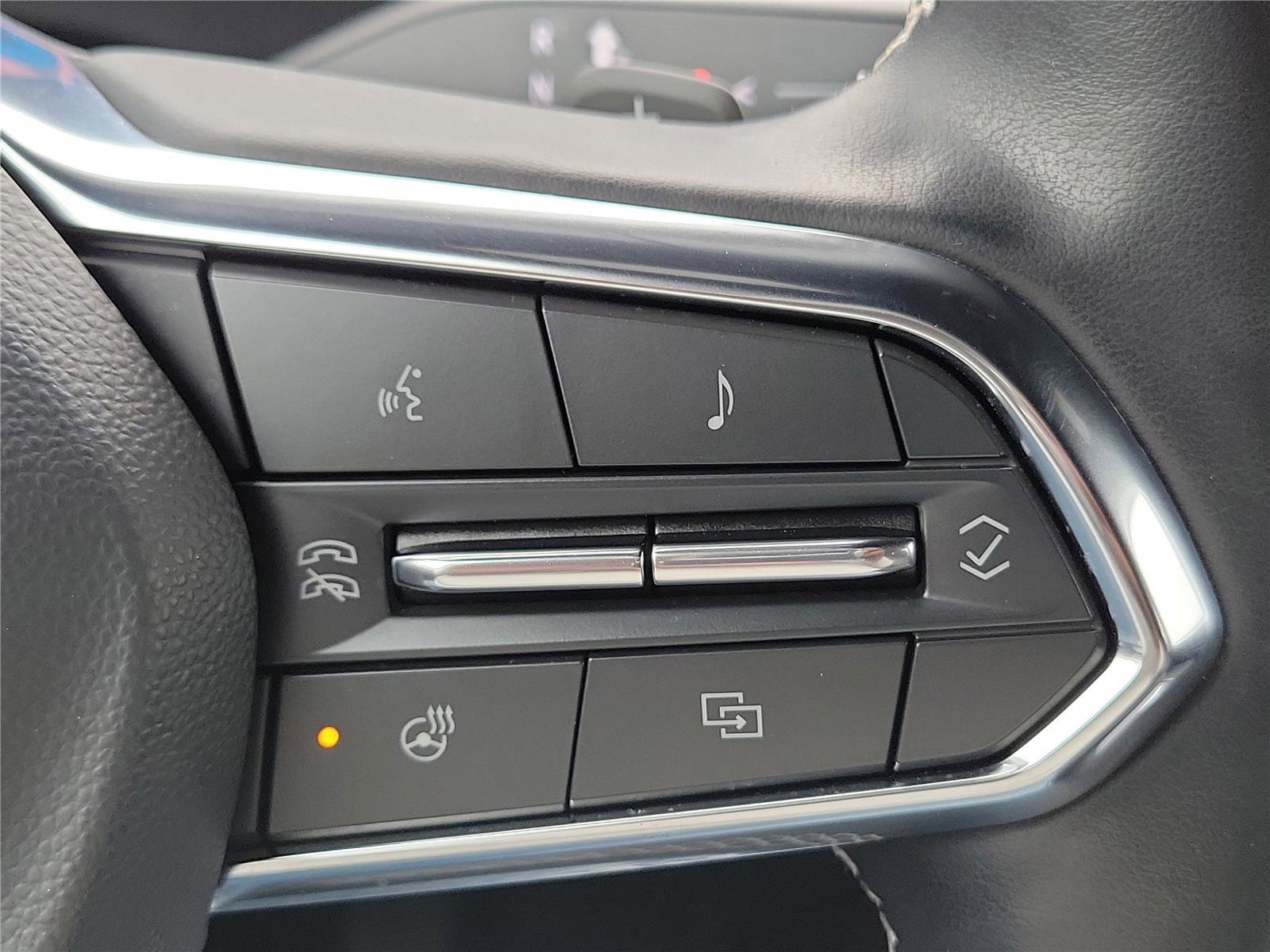 Used 2025 Chevrolet Traverse Z71 w/ Driver Confidence Package AWD/4WD image 25