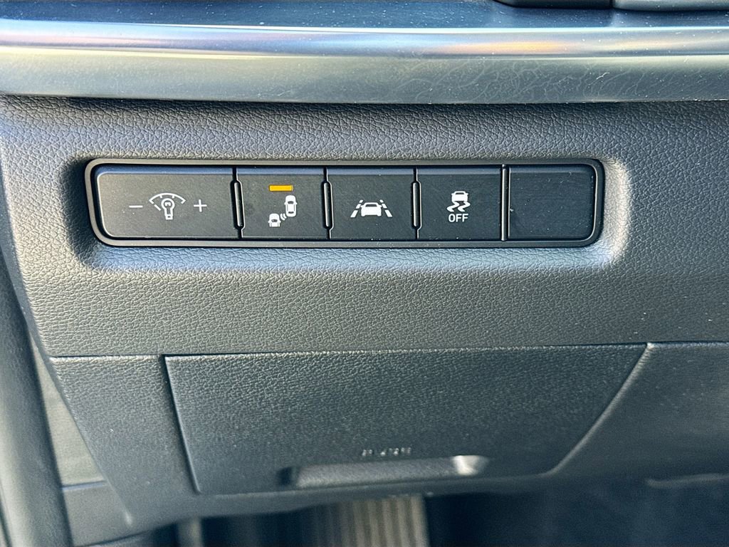 Used 2022 Kia Telluride LX image 22