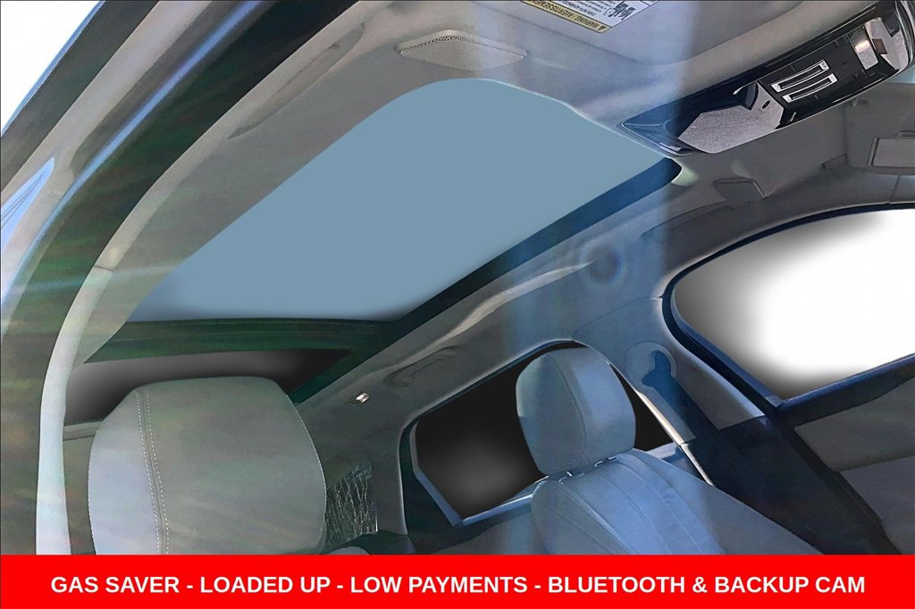 Used 2023 Land Rover Range Rover Velar R-Dynamic S image 25