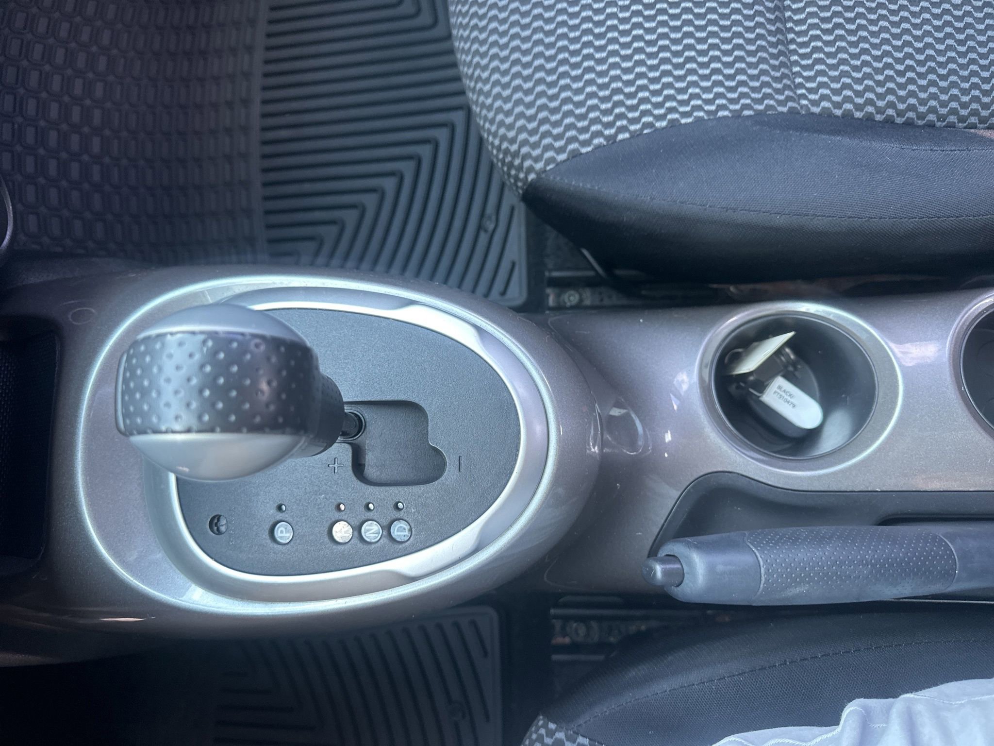 Used 2015 Nissan Juke S image 27