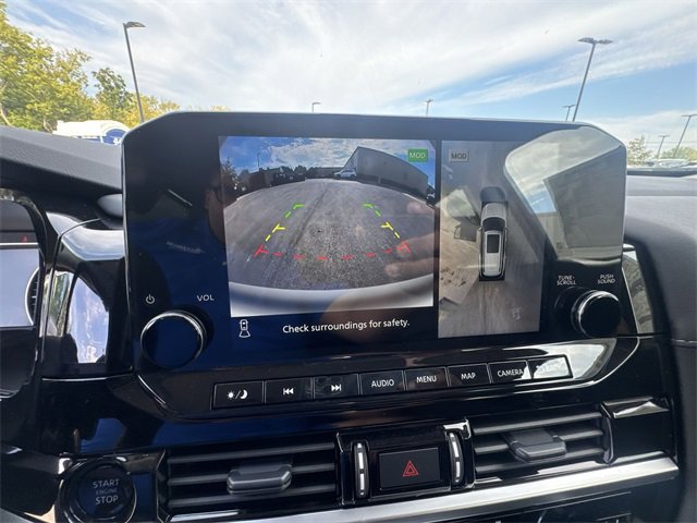 New 2025 Nissan Pathfinder SL image 17