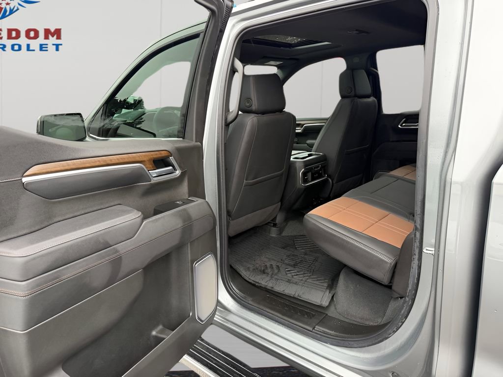 Used 2026 Chevrolet Silverado 1500 High Country w/ Technology Package image 35