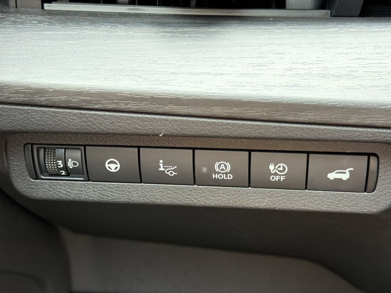 Certified 2023 Nissan Ariya AWD/4WD image 13