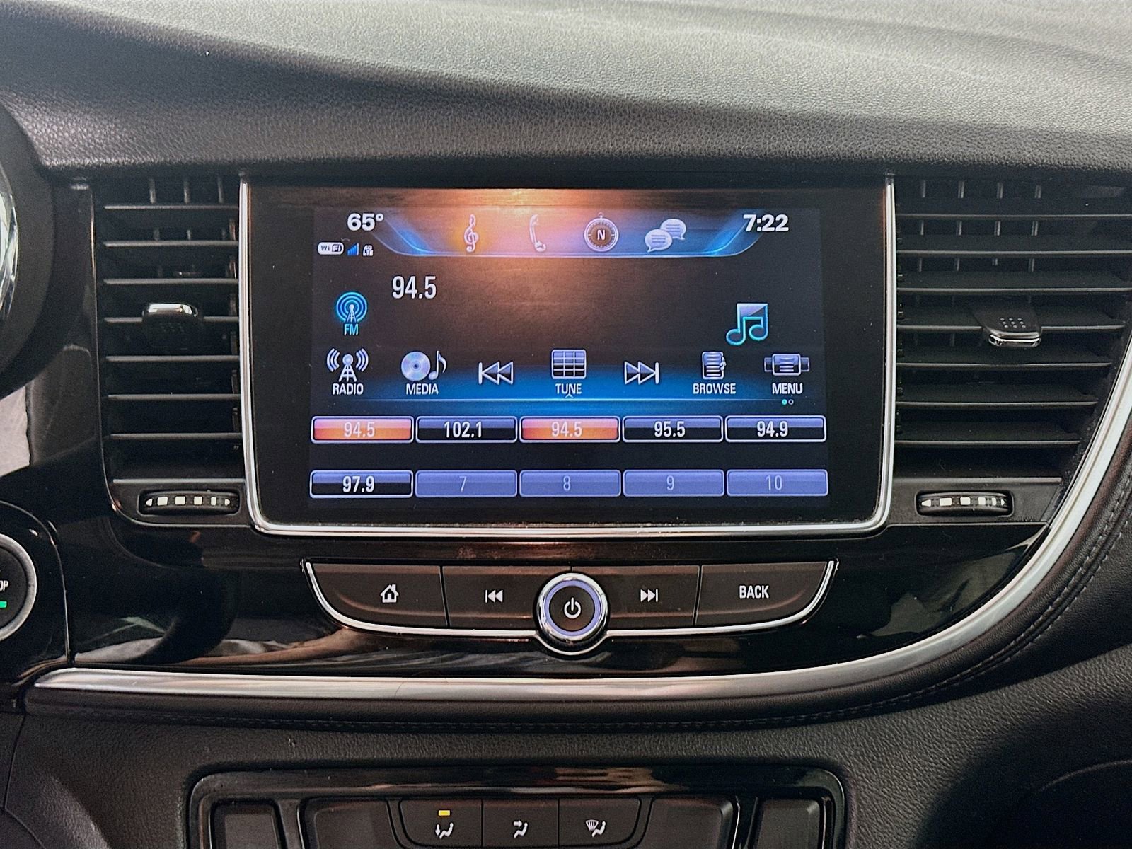Used 2019 Buick Encore Sport Touring w/ Safety Package FWD image 15