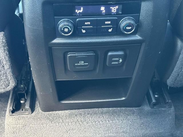 Used 2020 Chevrolet Traverse Premier w/ Redline Edition image 11