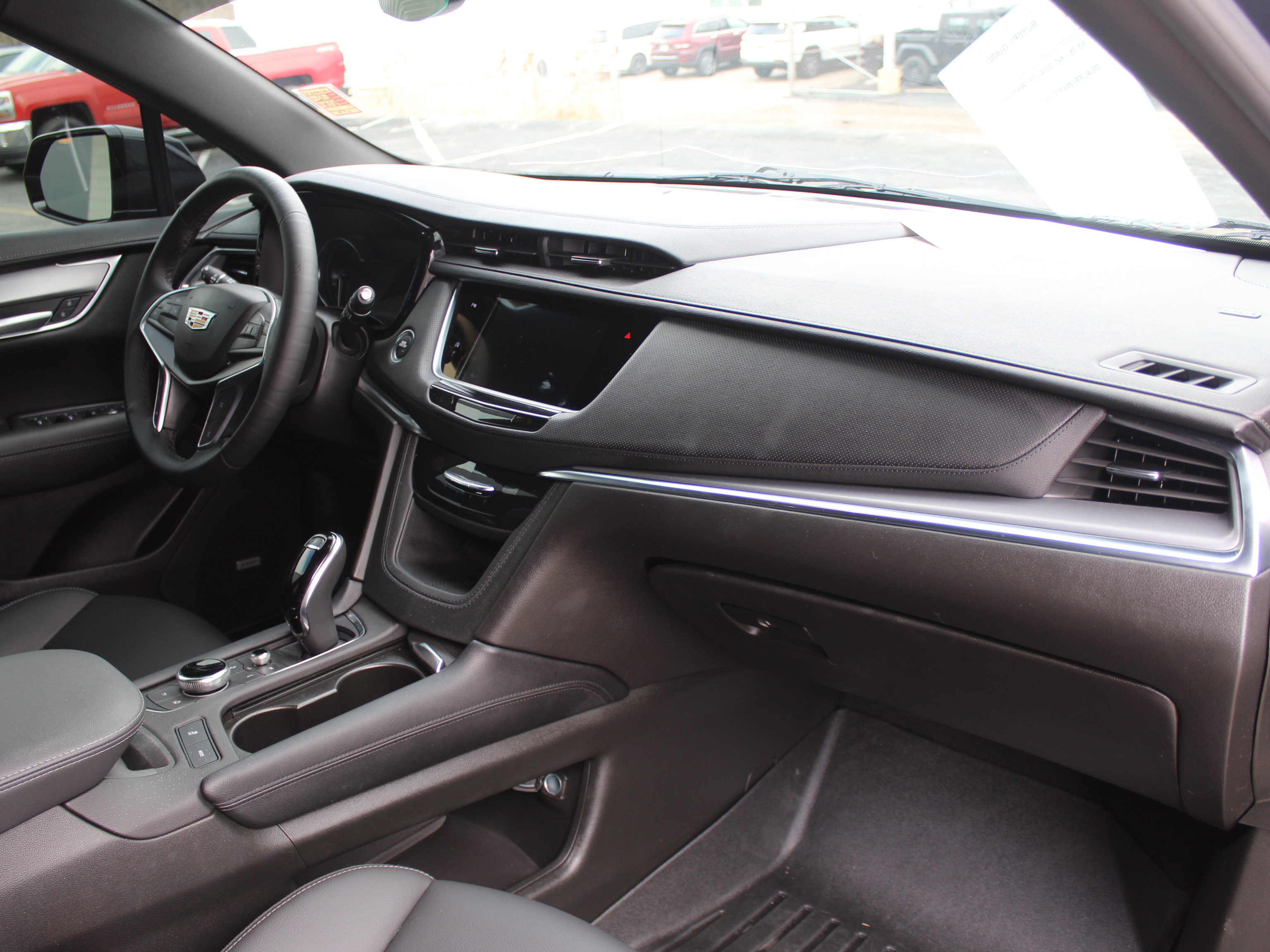 Used 2025 Cadillac XT5 Luxury image 26