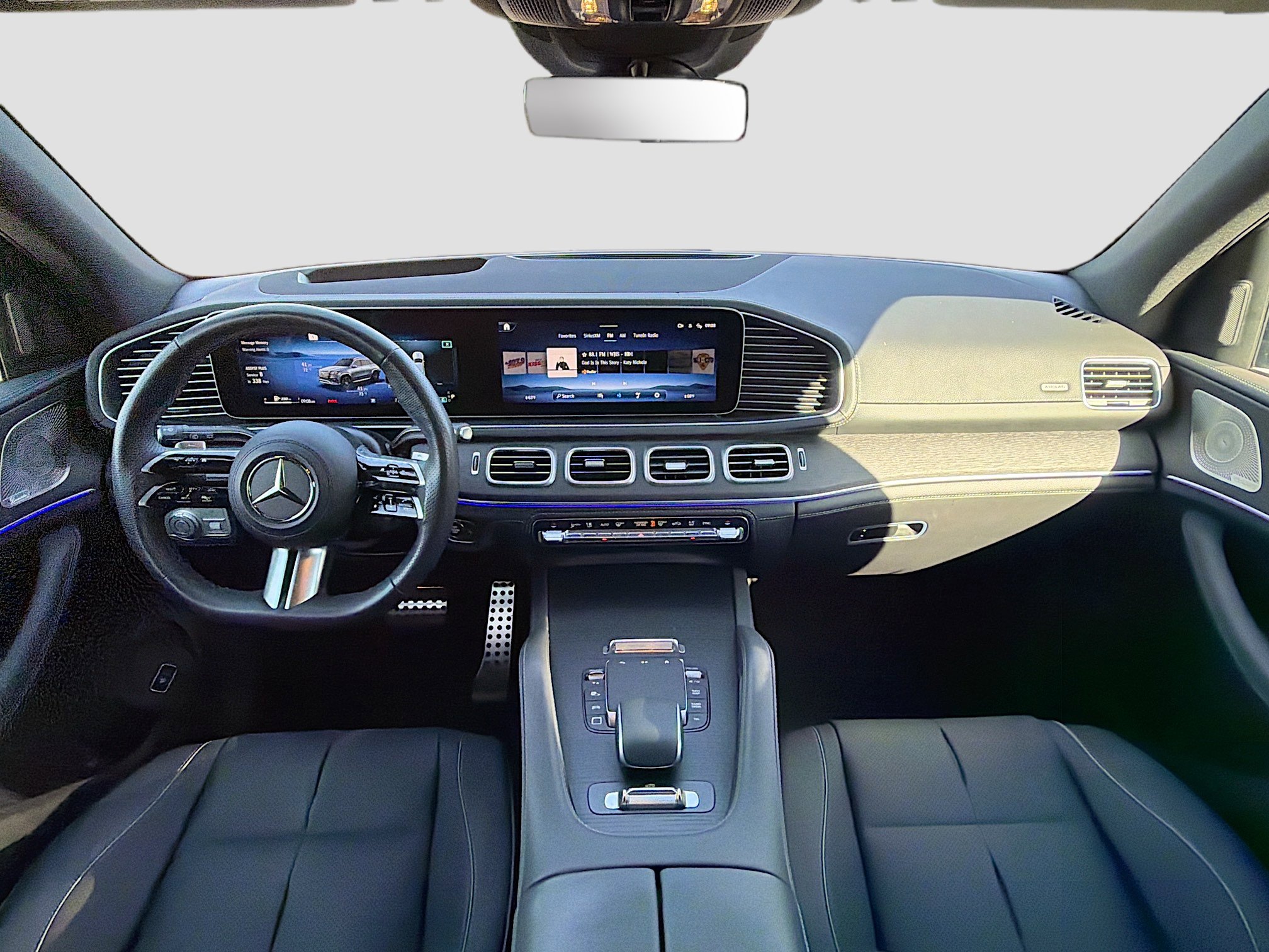 Used 2025 Mercedes-Benz GLS 580 4MATIC image 17