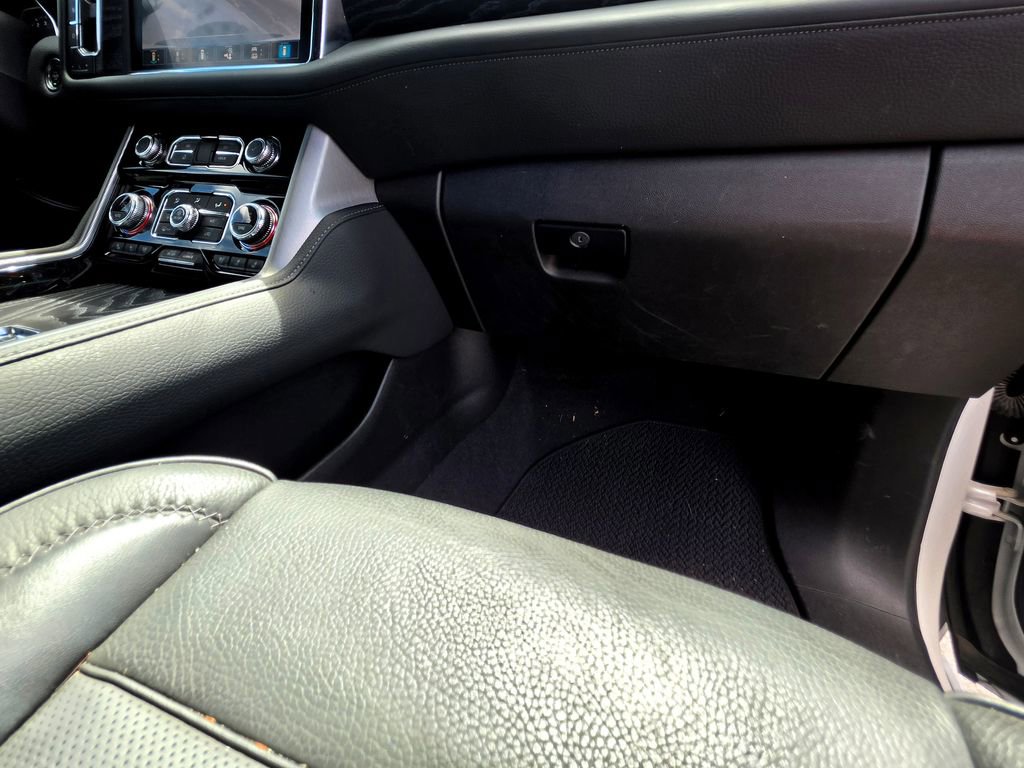 Used 2021 GMC Yukon Denali w/ Denali Premium Package AWD/4WD image 81