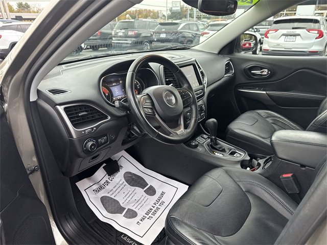 Used 2021 Jeep Cherokee Latitude Lux w/ Comfort/Convenience Group image 10