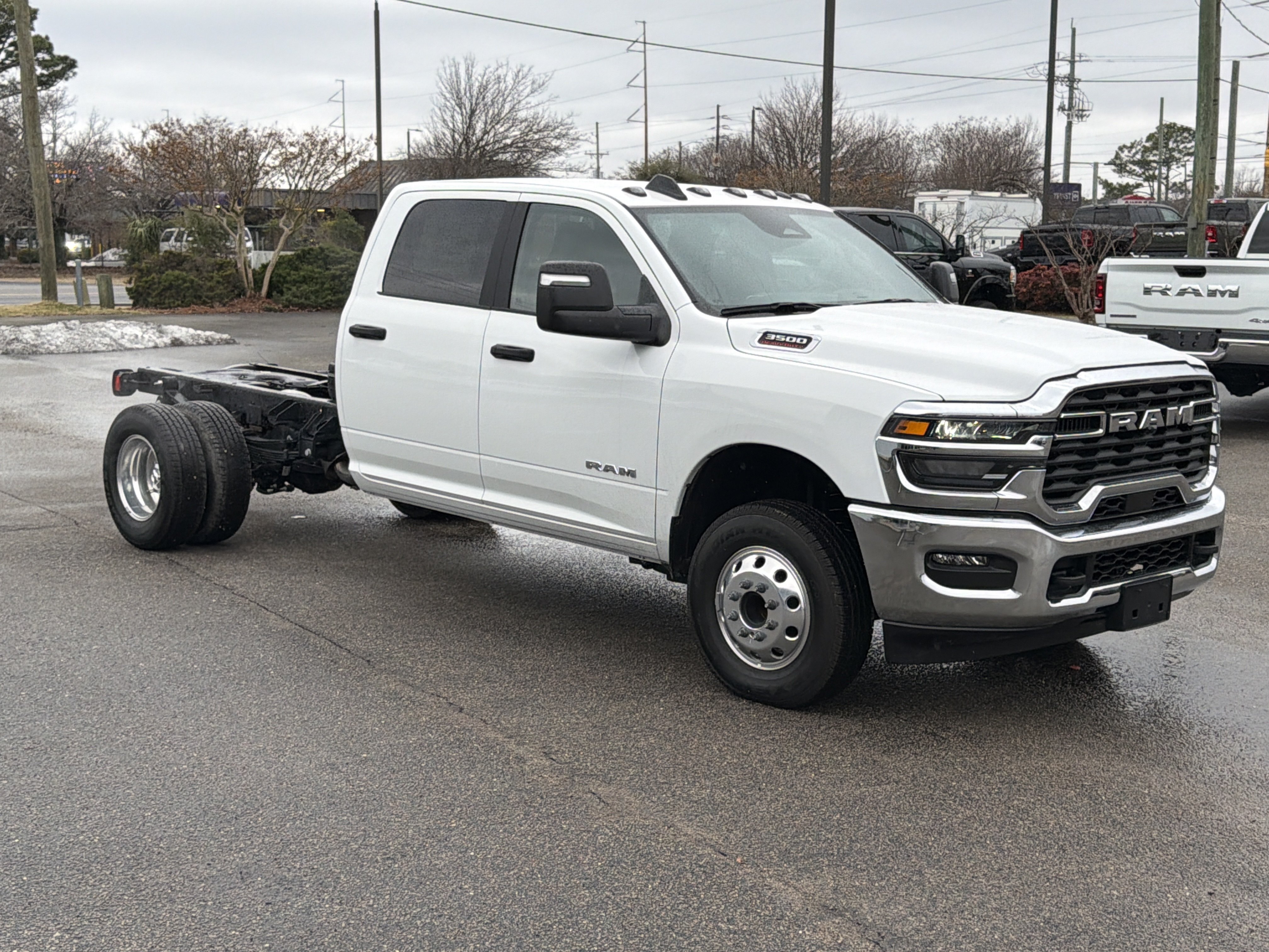 Used 2025 RAM 3500 Big Horn AWD/4WD image 2
