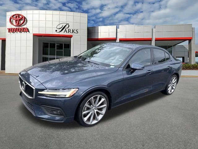 Used 2021 Volvo S60 T5 Momentum w/ Premium Package