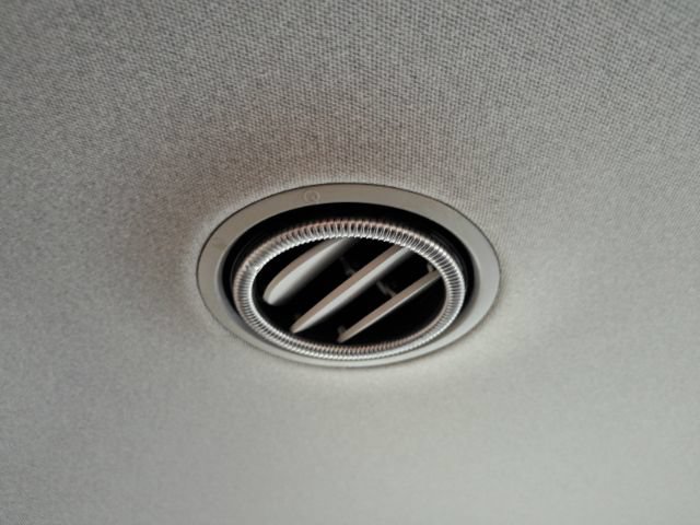 Used 2024 Kia EV9 Light RWD image 32