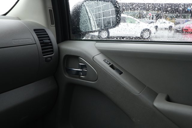 Used 2020 Nissan Frontier S image 23