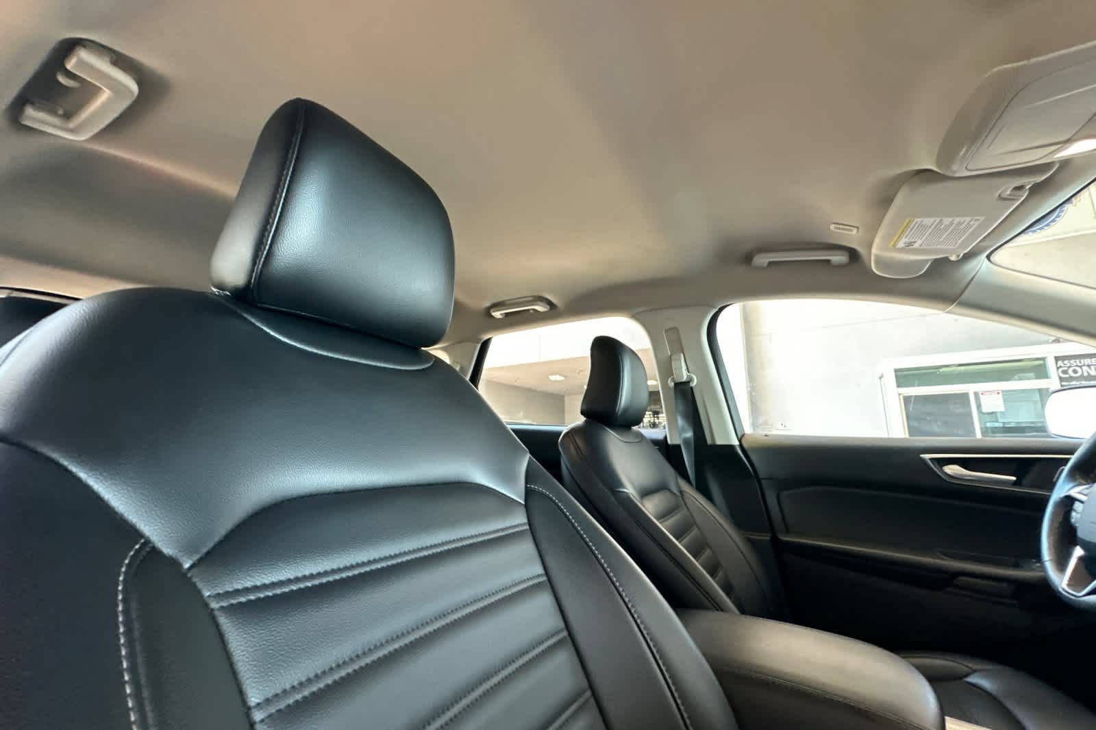 Used 2022 Ford Edge SEL AWD/4WD image 18