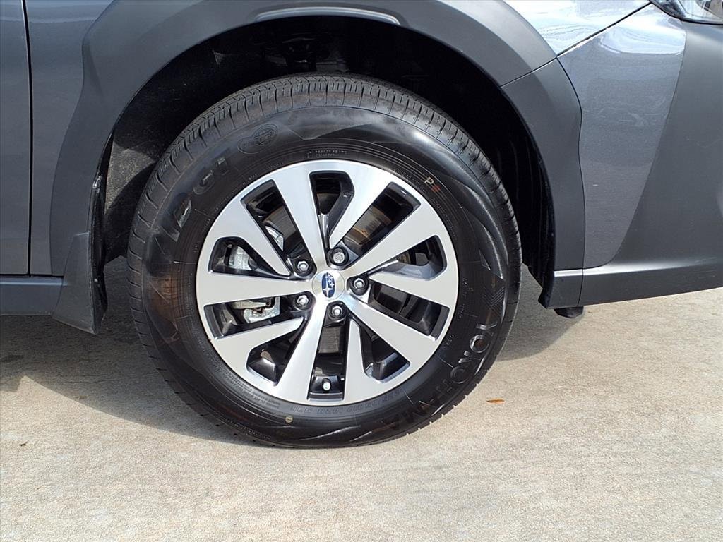Certified 2025 Subaru Outback Premium image 27