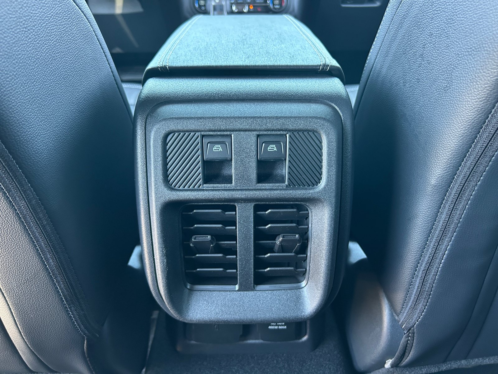 New 2026 Ford Bronco Outer Banks w/ Sasquatch Package AWD/4WD image 32