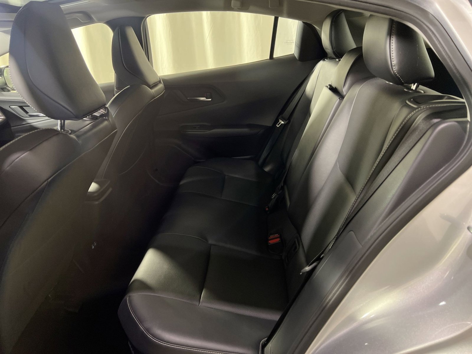 Used 2024 Toyota Prius XLE image 25