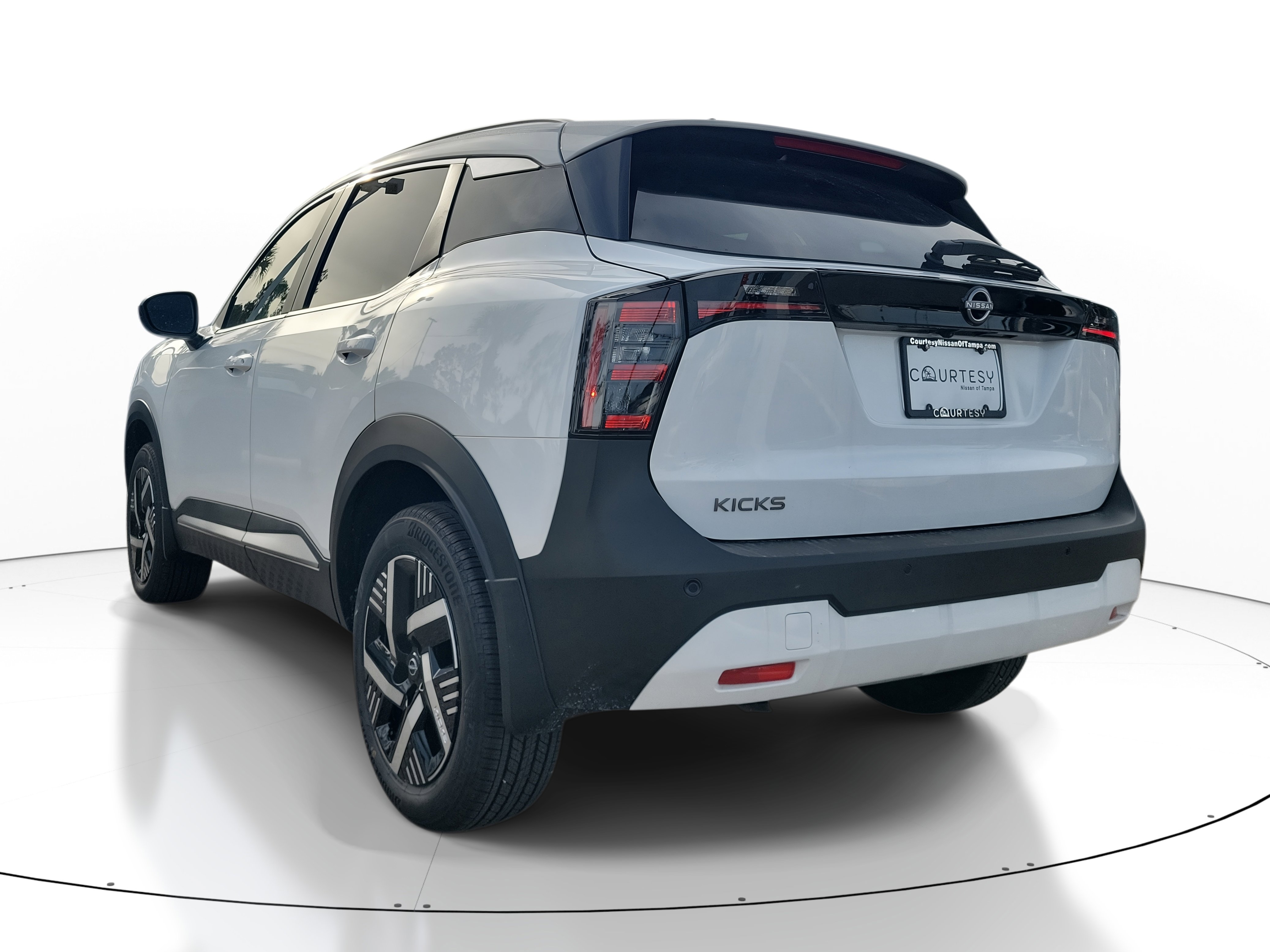New 2026 Nissan Kicks SV image 5
