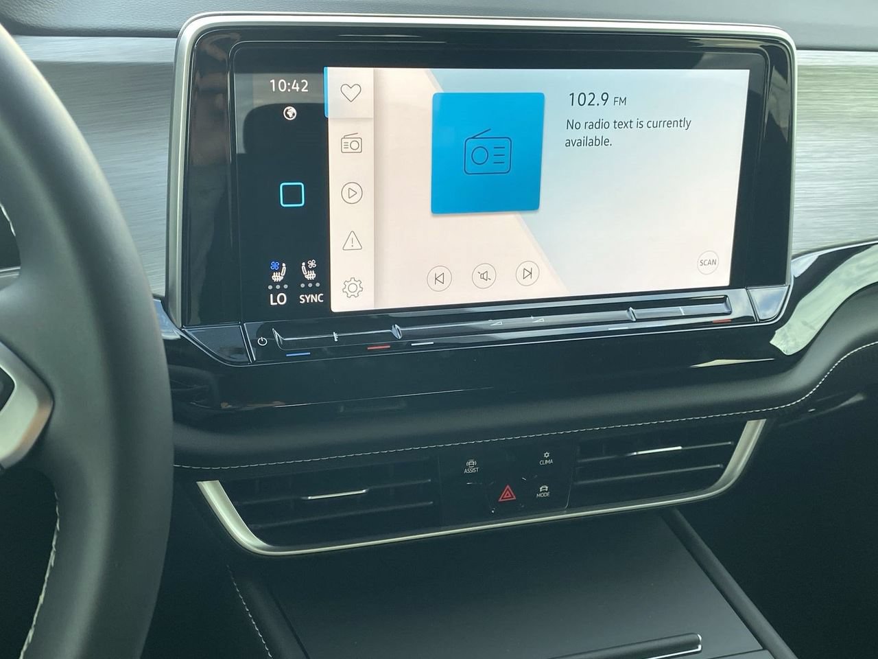 New 2026 Volkswagen Atlas Cross Sport SE FWD image 21