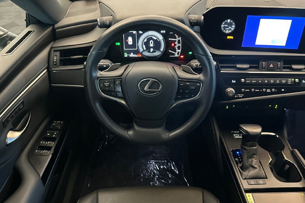 Certified 2025 Lexus ES 300h w/ Premium Package FWD image 14