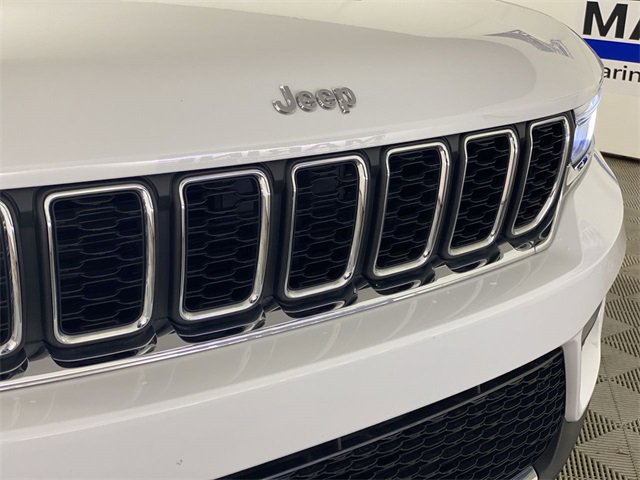 Used 2023 Jeep Grand Cherokee Laredo w/ Luxury Tech Group I image 35