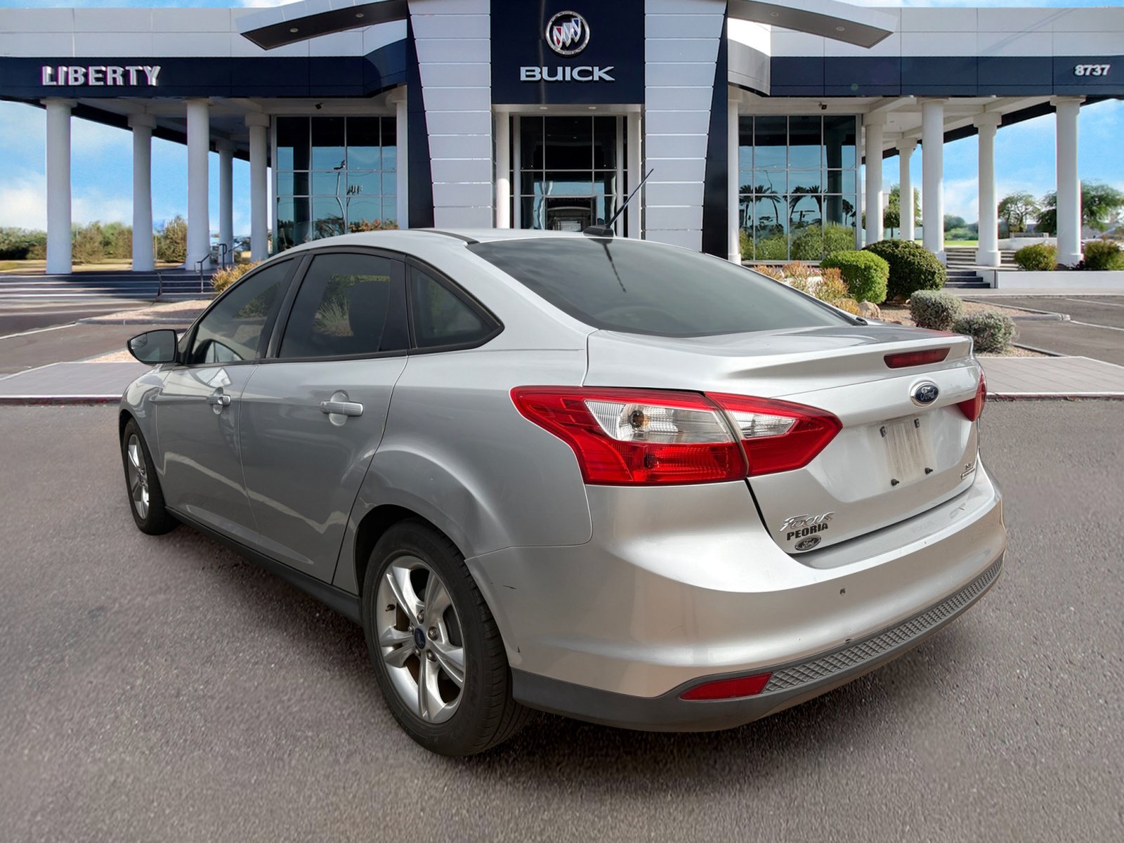 Used 2014 Ford Focus SE FWD image 3