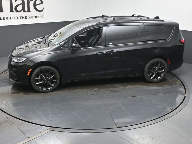 Used 2023 Chrysler Pacifica Touring-L w/ S Appearance Package FWD image 58