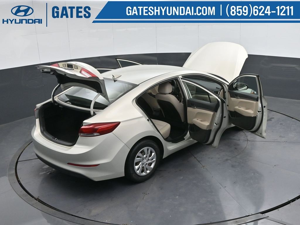 Used 2017 Hyundai Elantra SE w/ Cargo Package image 51