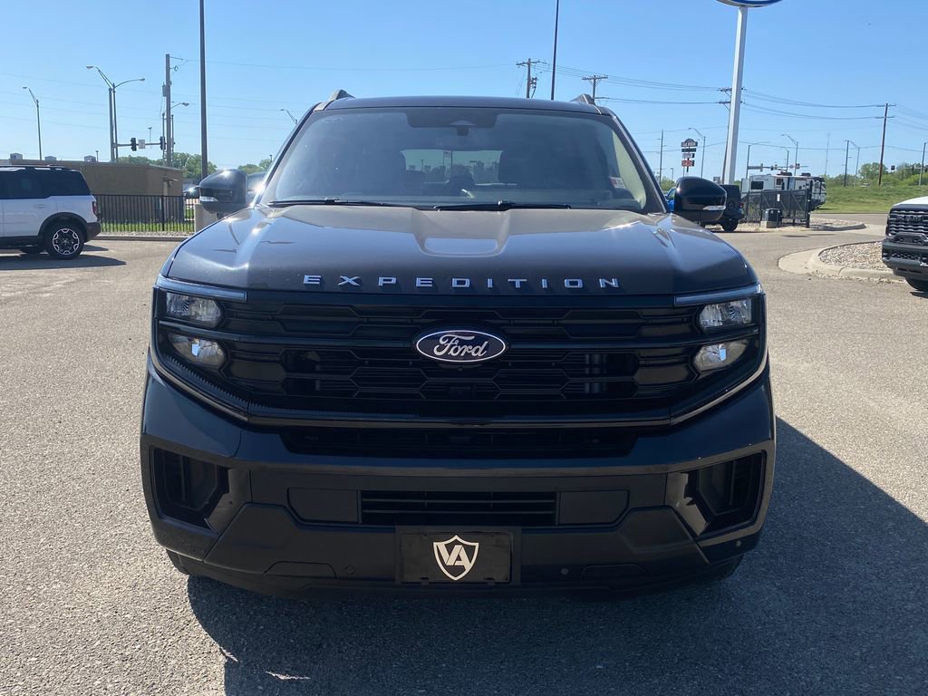 Used 2025 Ford Expedition Max Active AWD/4WD image 16