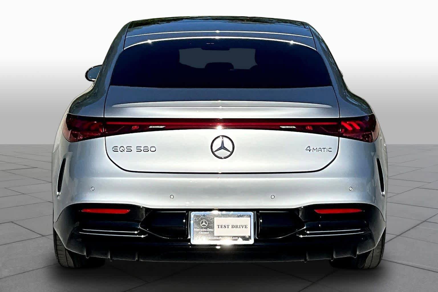 Used 2023 Mercedes-Benz EQS 580 4MATIC Sedan image 4