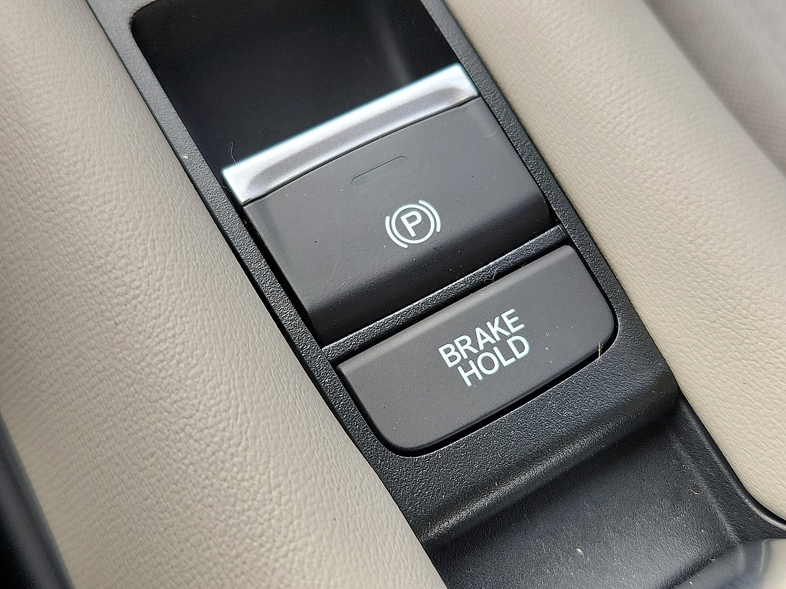 Certified 2026 Honda HR-V LX image 22