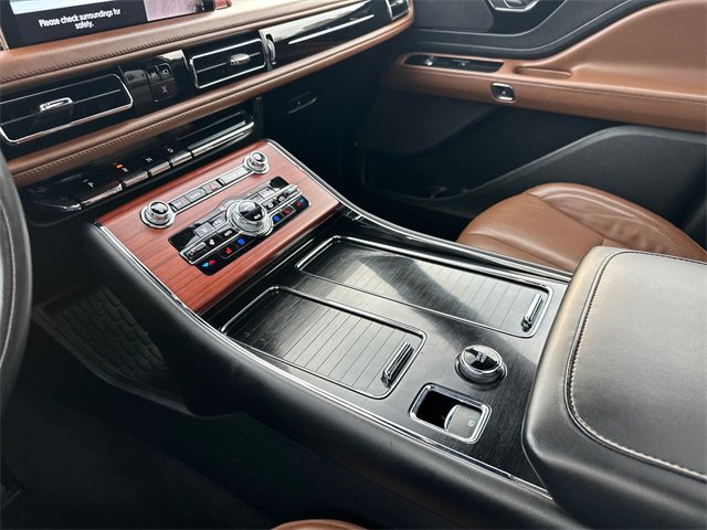 Used 2022 Lincoln Aviator Reserve w/ Equipment Group 201A image 33
