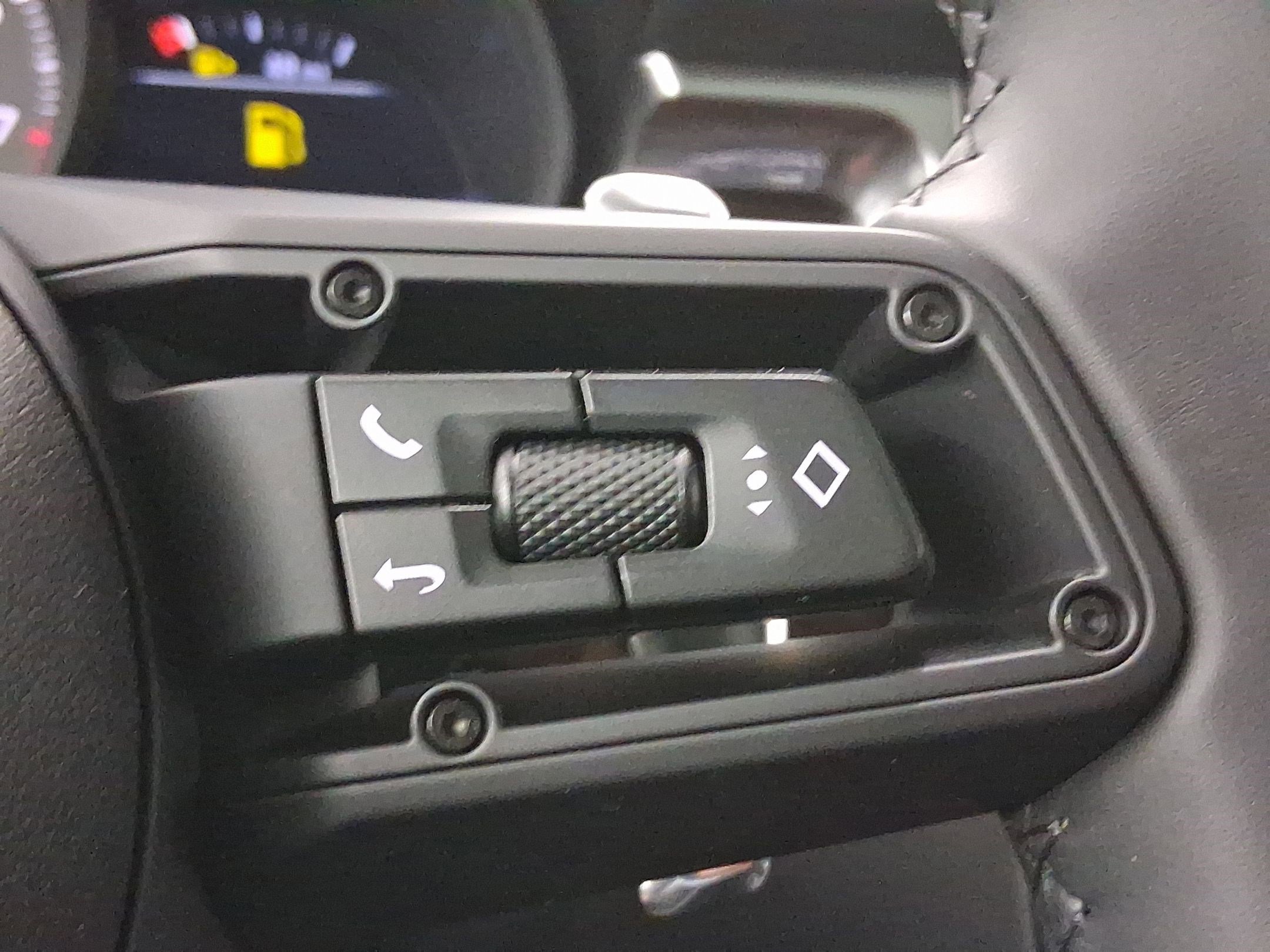 New 2026 Porsche Macan S image 17