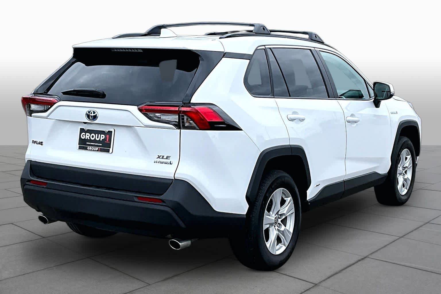 Used 2021 Toyota RAV4 XLE w/ Convenience Package AWD/4WD image 12