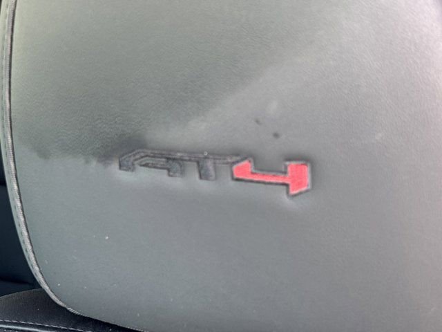 Used 2025 GMC Acadia AT4 image 25