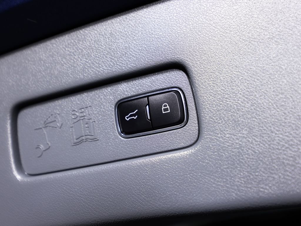 Used 2020 Lincoln Aviator Grand Touring w/ Equipment Group 302A image 18