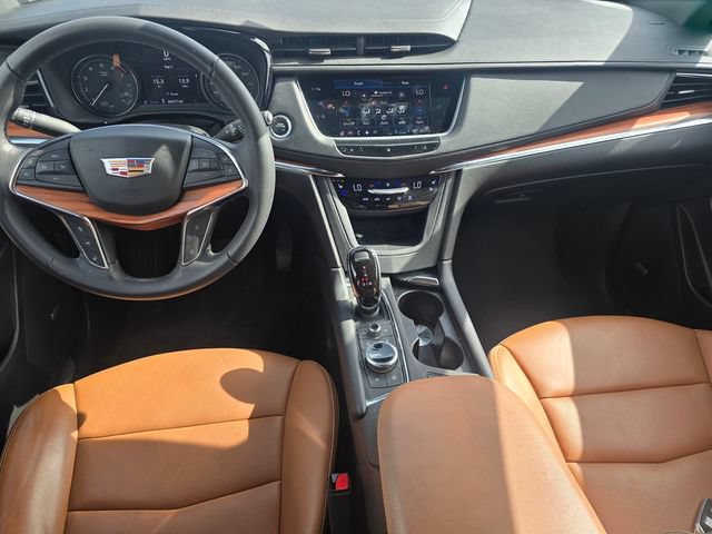Used 2021 Cadillac XT5 Premium Luxury FWD image 16