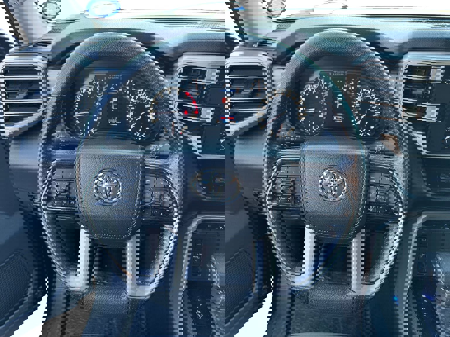 Used 2024 Toyota Tundra SR5 w/ SR5 Convenience Package AWD/4WD image 13