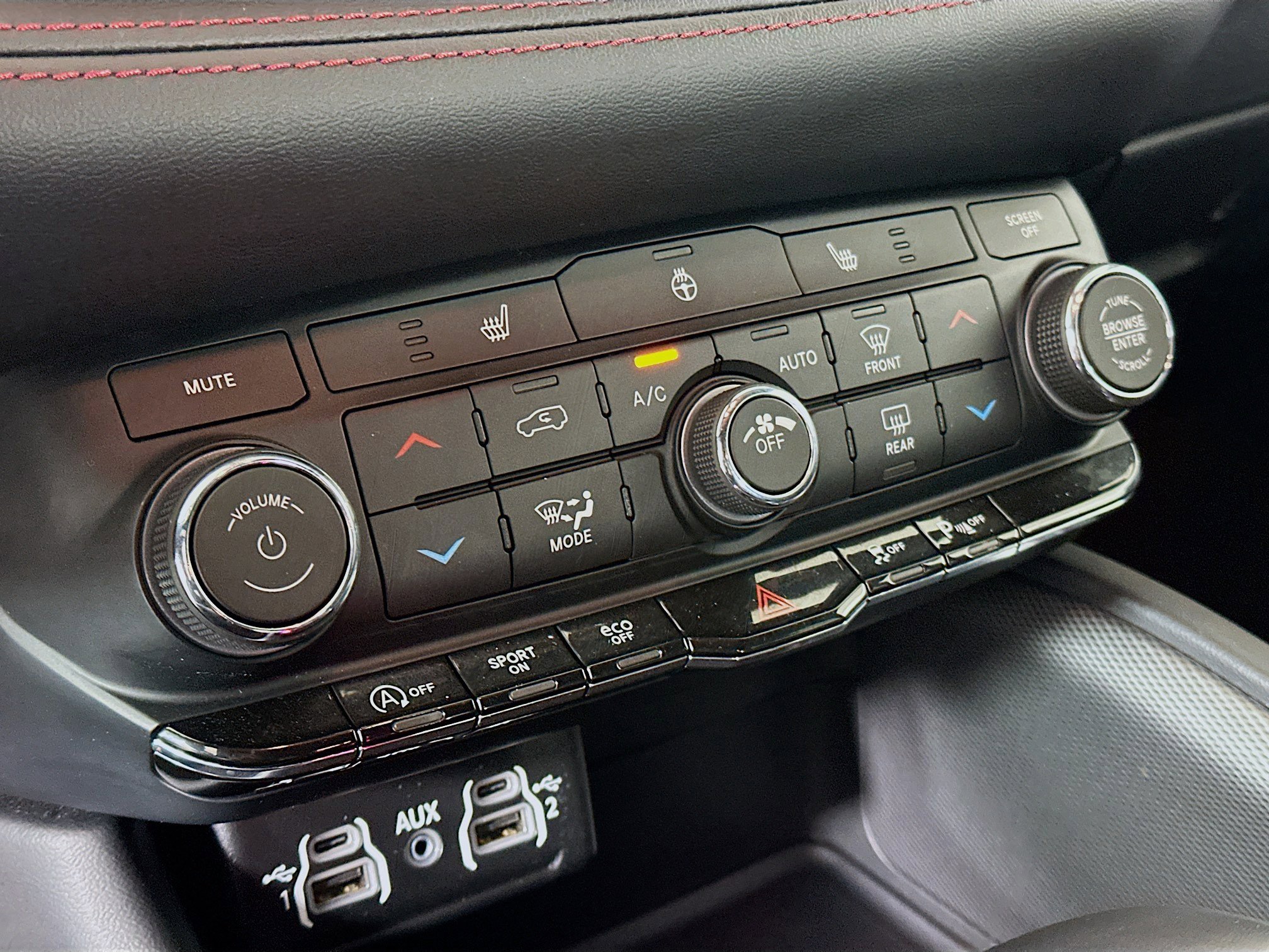 Used 2025 Dodge Durango GT AWD/4WD image 24