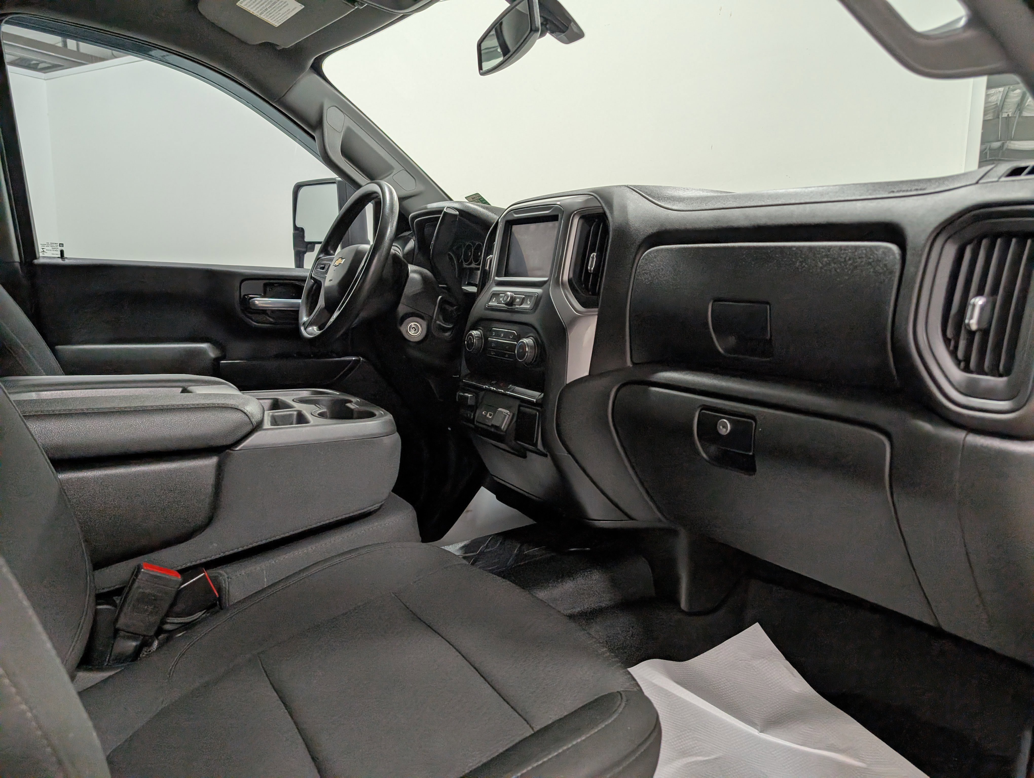 Used 2021 Chevrolet Silverado 2500 Custom w/ Custom Value Package image 13