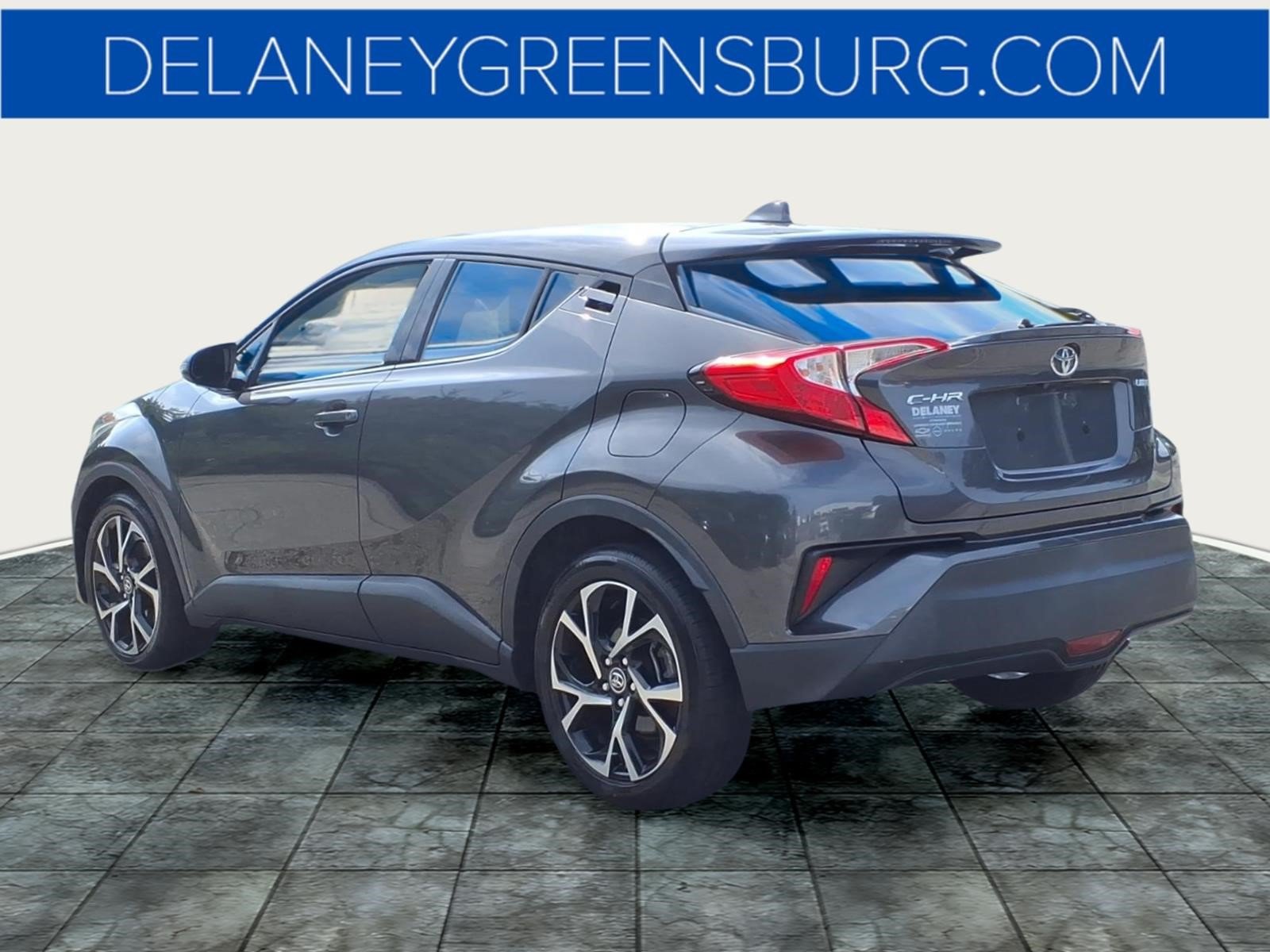Used 2019 Toyota C-HR Limited FWD image 5