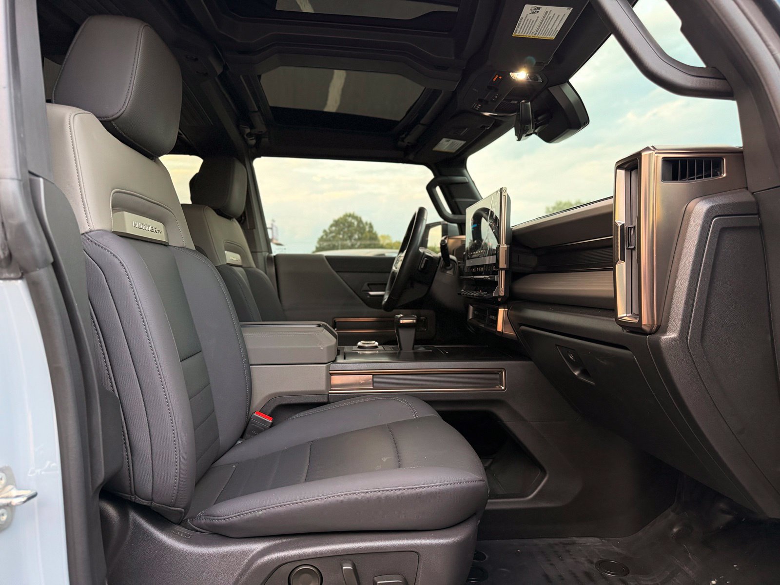 Used 2024 GMC Hummer EV 3X AWD/4WD image 37