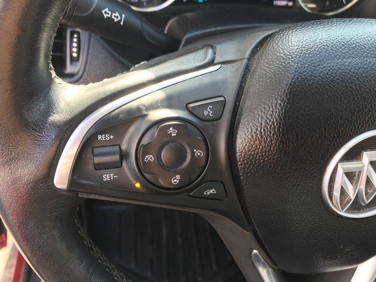 Used 2019 Buick Envision Premium image 18