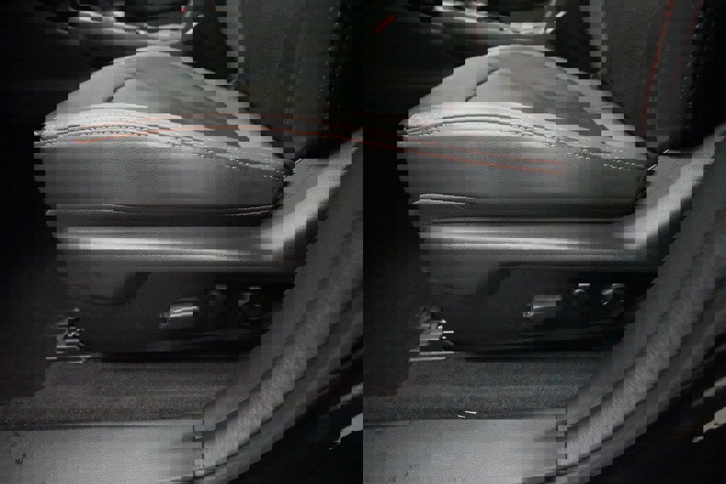 Used 2024 Subaru Crosstrek 2.5i Limited w/ Crosstrek Mirror Package image 28