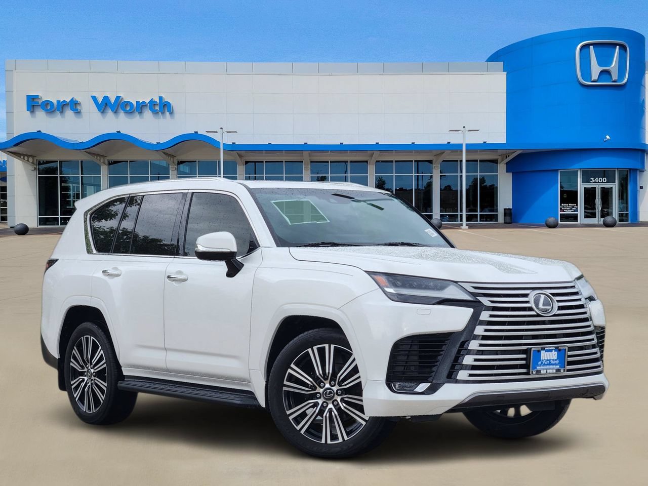Used 2023 Lexus LX 600 4WD w/ Luxury Package video 1