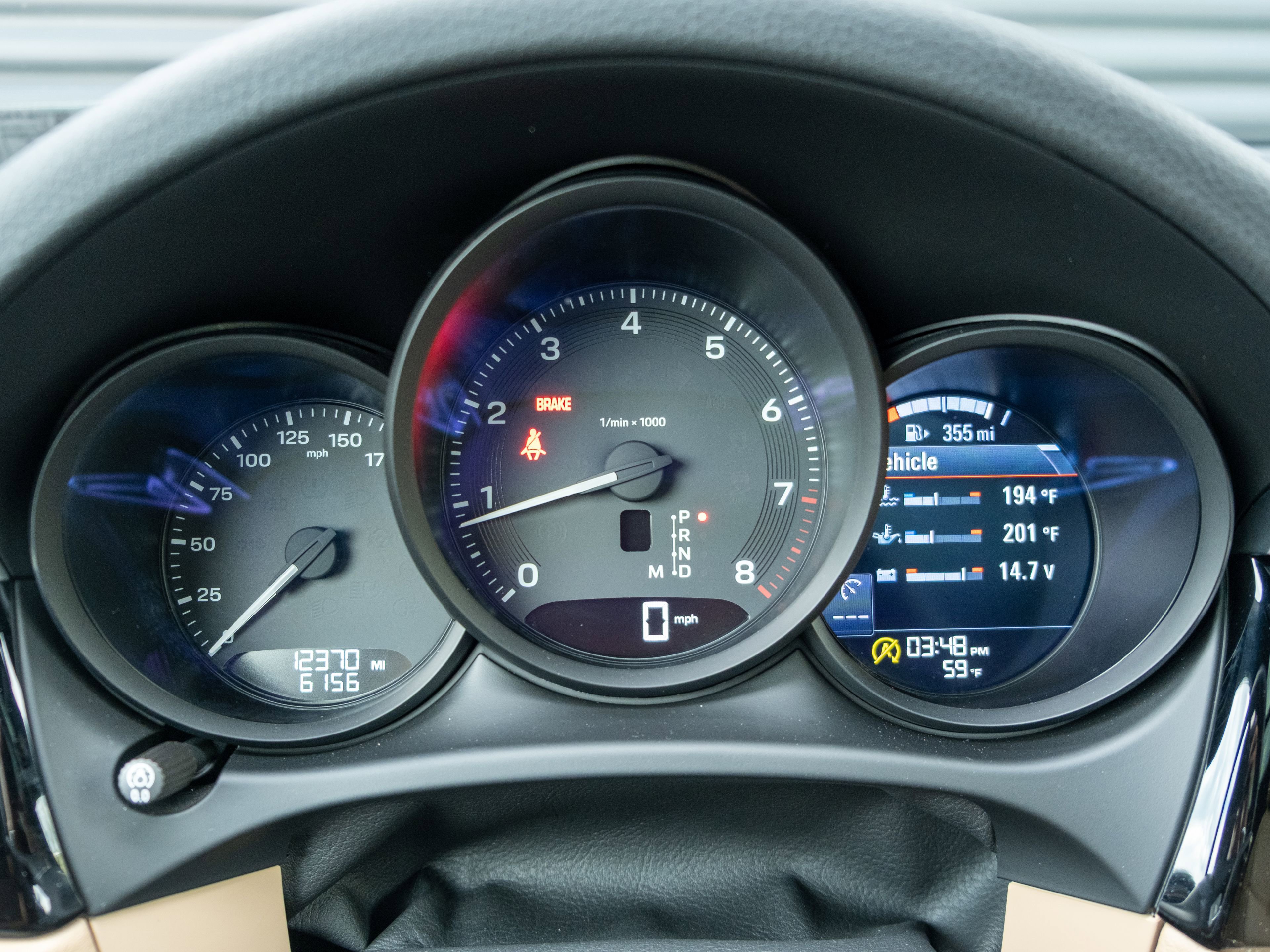 Certified 2023 Porsche Macan AWD/4WD image 23