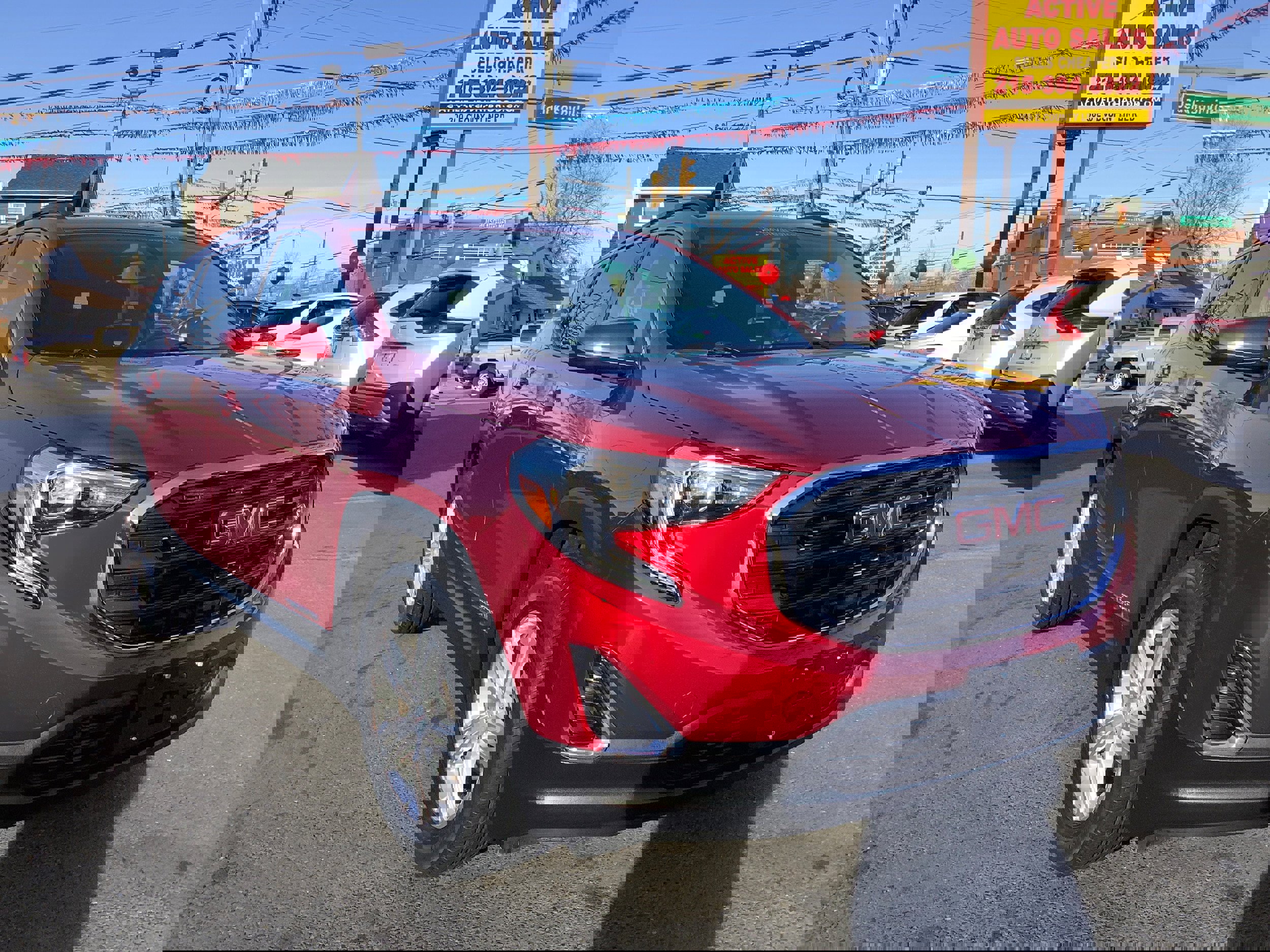 Used 2019 GMC Terrain SLE w/ Driver Convenience Package image 1