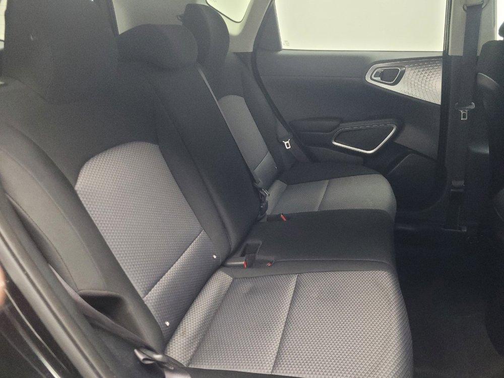 Used 2023 Kia Soul LX image 19