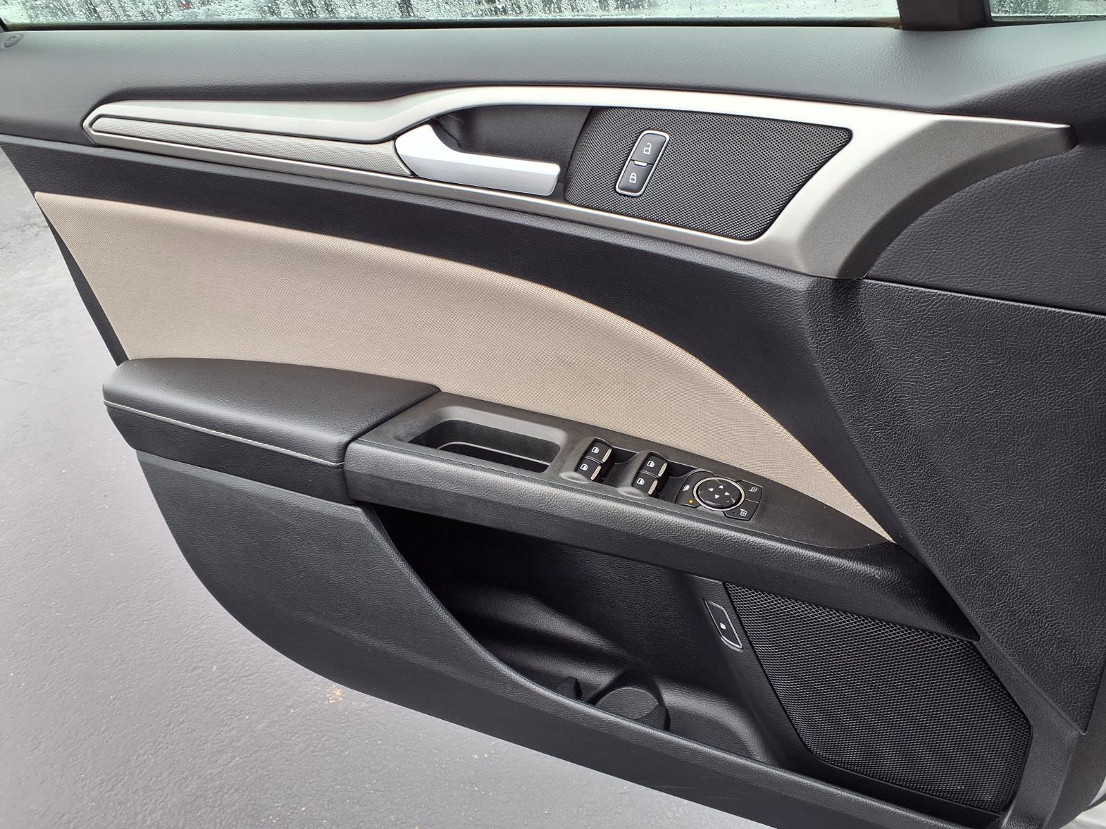 Used 2018 Ford Fusion S FWD image 17