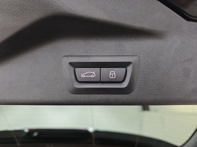 Certified 2024 BMW X5 xDrive40i w/ M Sport Package AWD/4WD image 33